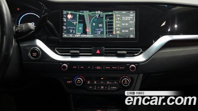 Kia Niro Plus Earth 2023 — фото 15