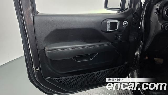 Jeep Wrangler (JL) 2.0 Overland Power Top 4Door 2021 — фото 24
