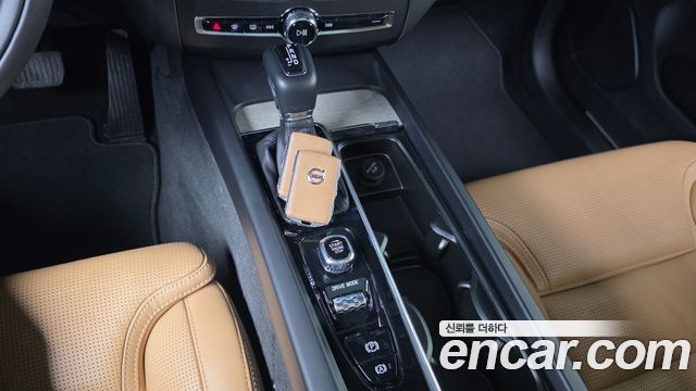 Volvo XC60 (II) D5 Inscription 2019 — фото 9