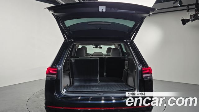 Volkswagen Atlas 2.0 TSI R-LINE 7-Seater 2025 — фото 20