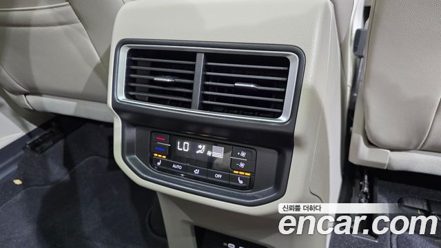 Volkswagen Atlas 2.0 TSI R-LINE 7-Seater 2025 — фото 33
