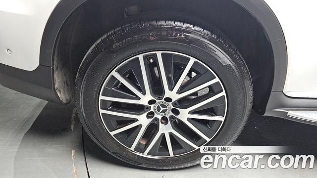 Mercedes-Benz GLC-Class (X253) GLC300e 4MATIC 2021 — фото 5