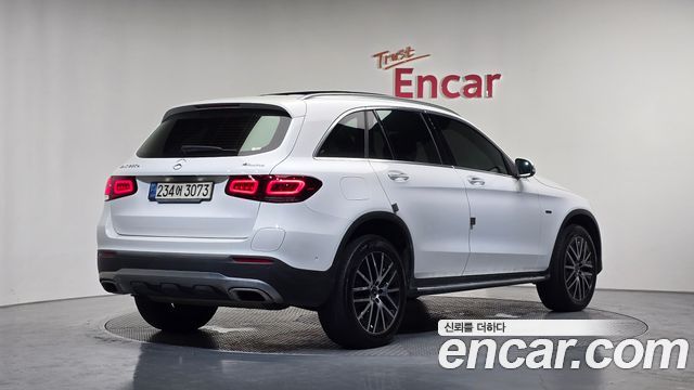 Mercedes-Benz GLC-Class (X253) GLC300e 4MATIC 2021 — фото 2