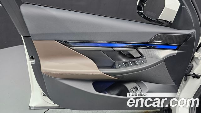BMW 5 Series (G60) 520i M Sport 2025 — фото 24