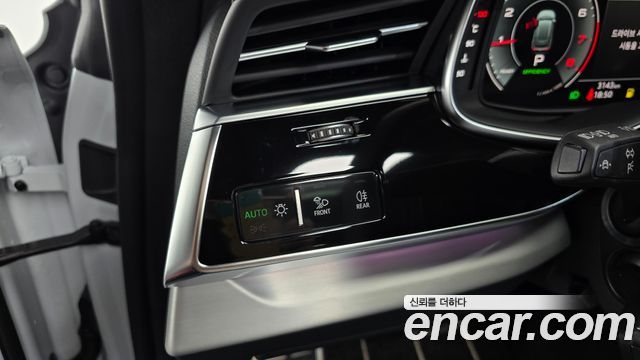Audi Q8 (4M) 55 TFSI Quattro Premium 2026 — фото 20