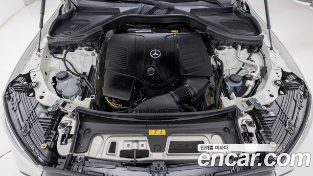Mercedes-Benz GLC-Class (X254) GLC300 4MATIC Coupe 2025 — фото 6