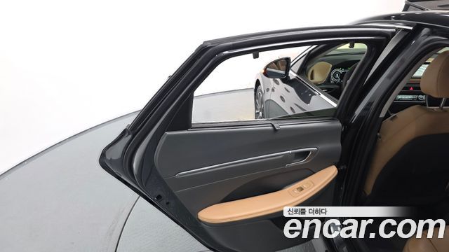 Hyundai Sonata (DN8) 2.0 Inspiration 2022 — фото 25