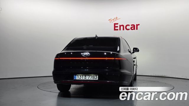 Hyundai Grandeur (GN7) 2,5 Gasoline 2WD Calligraphy 2023 — фото 4