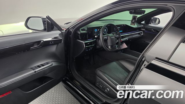 Hyundai Grandeur (GN7) 2,5 Gasoline 2WD Calligraphy 2023 — фото 10