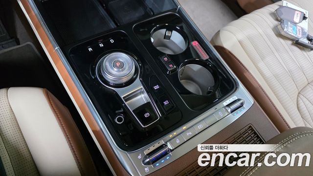 Kia Carnival (IV) Gasoline 9-Seater Hi Limousine (7-seater Limousine(Special vehicle) 2024 — фото 9