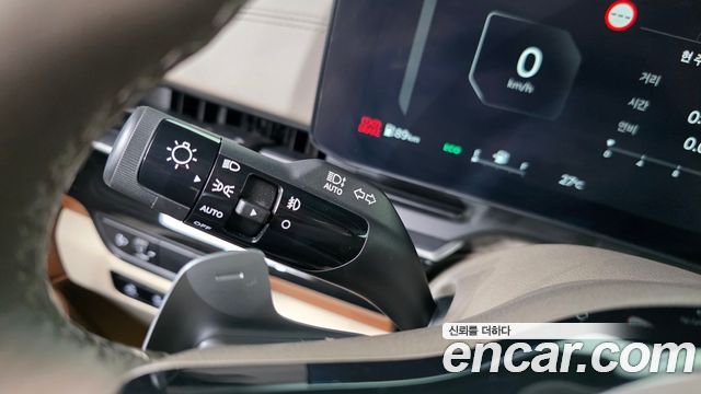 Kia Carnival (IV) Gasoline 9-Seater Hi Limousine (7-seater Limousine(Special vehicle) 2024 — фото 33