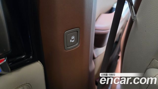 Kia Carnival (IV) Gasoline 9-Seater Hi Limousine (7-seater Limousine(Special vehicle) 2024 — фото 34