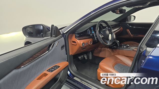 Maserati Quattroporte S Q4 3.0 V6 Granlusso 2019 — фото 10