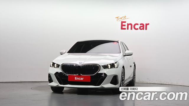 BMW i5 (G60) eDrive 40 M Sport Pro 2024 — фото 3