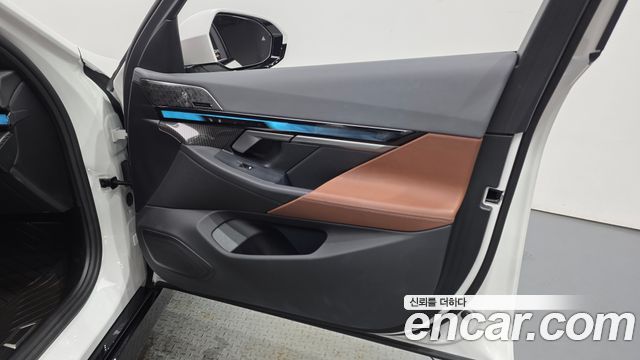 BMW i5 (G60) eDrive 40 M Sport Pro 2024 — фото 30