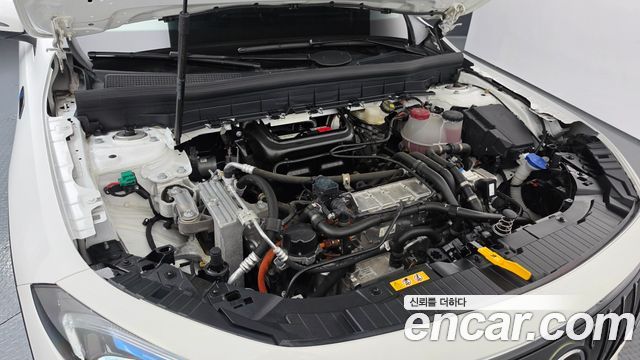 Mercedes-Benz EQB (X243) EQB300 4MATIC AMG Line 2023 — фото 6