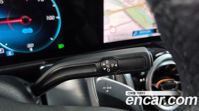 Mercedes-Benz EQB (X243) EQB300 4MATIC AMG Line 2023 — фото 9