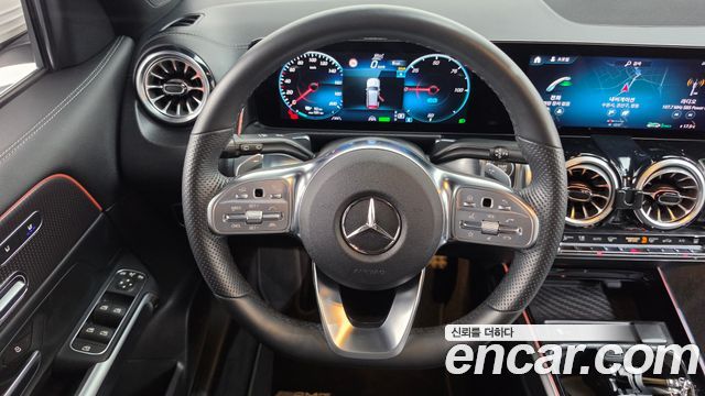 Mercedes-Benz EQB (X243) EQB300 4MATIC AMG Line 2023 — фото 13