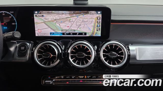 Mercedes-Benz EQB (X243) EQB300 4MATIC AMG Line 2023 — фото 14