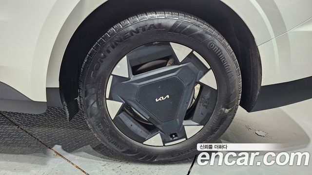 Kia Carnival (IV) HEV 9seater Signature 2025 — фото 5