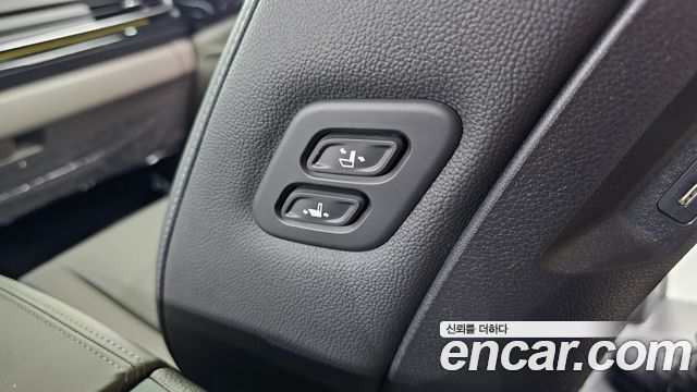 Kia Carnival (IV) HEV 9seater Signature 2025 — фото 18