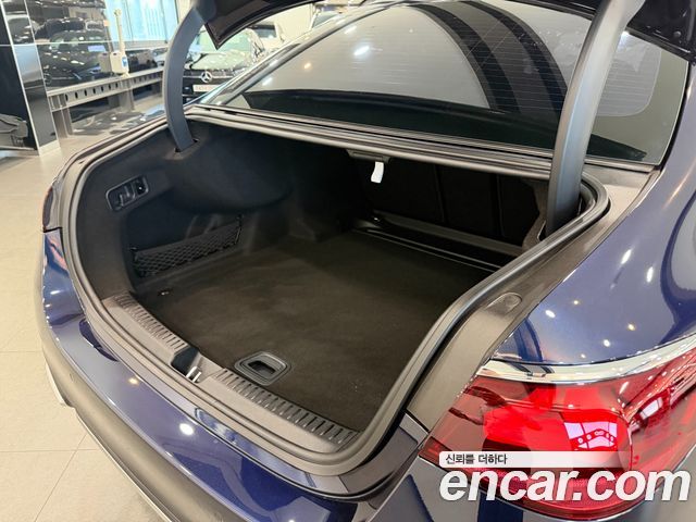 Mercedes-Benz E-Class (W214) E300 4MATIC AMG Line 2025 — фото 10