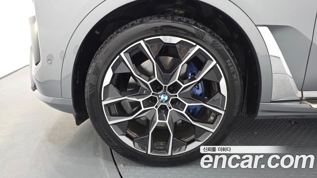BMW X7 (G07) xDrive 40i M Sport 6STR 2024 — фото 5