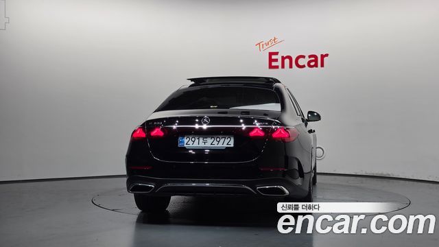 Mercedes-Benz E-Class (W214) E300 4MATIC AMG Line 2024 — фото 4