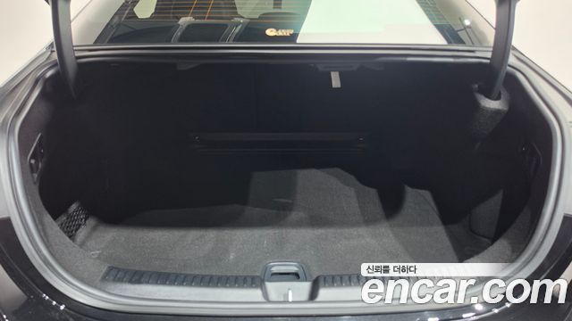 Mercedes-Benz E-Class (W214) E300 4MATIC AMG Line 2024 — фото 19