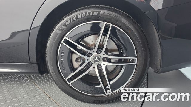 Mercedes-Benz E-Class (W214) E300 4MATIC AMG Line 2024 — фото 21