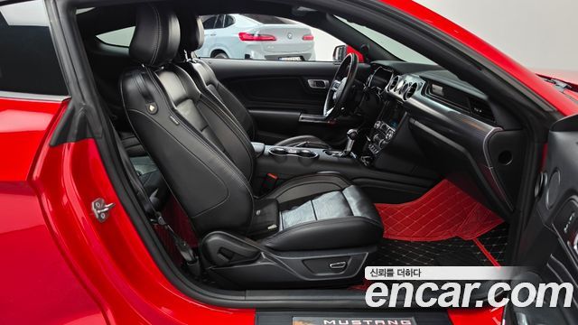 Ford Mustang GT Coupe 2019 — фото 15