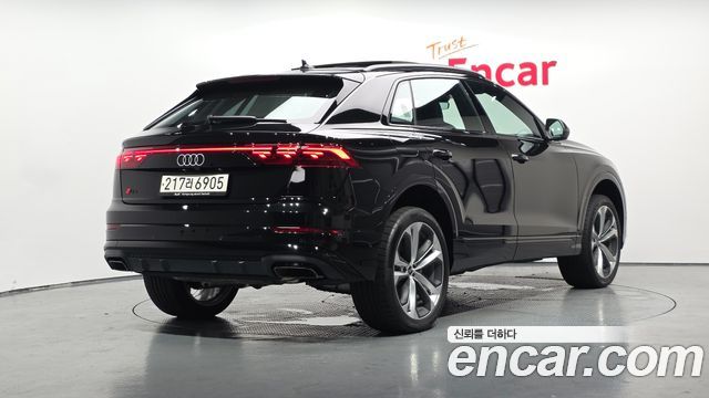 Audi Q8 (4M) 55 TFSI Quattro Premium 2025 — фото 2