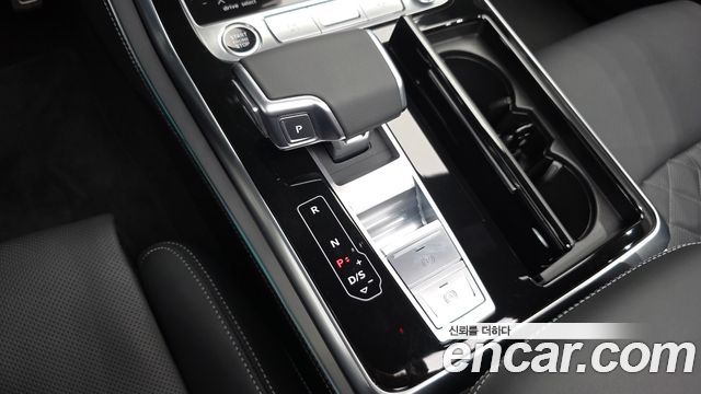 Audi Q8 (4M) 55 TFSI Quattro Premium 2025 — фото 9
