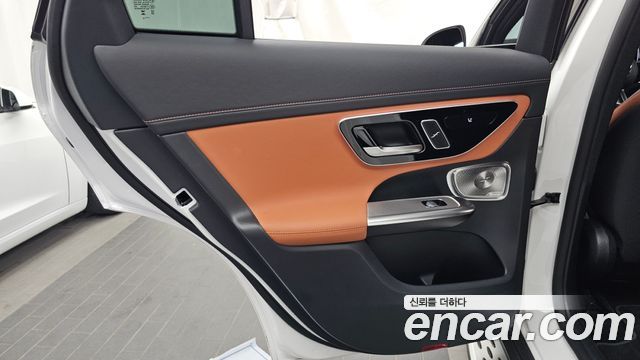 Mercedes-Benz GLC-Class (X254) GLC300 4MATIC Coupe 2024 — фото 25