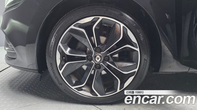 Renault Korea Clio Intens 2018 — фото 5