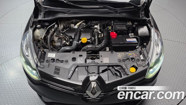 Renault Korea Clio Intens 2018 — фото 6