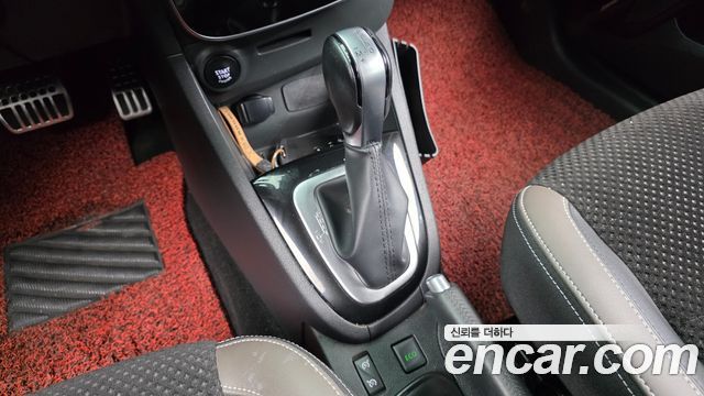 Renault Korea Clio Intens 2018 — фото 9