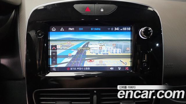 Renault Korea Clio Intens 2018 — фото 14