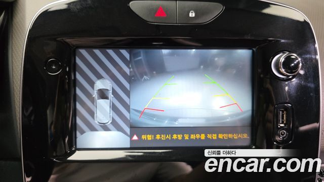 Renault Korea Clio Intens 2018 — фото 15