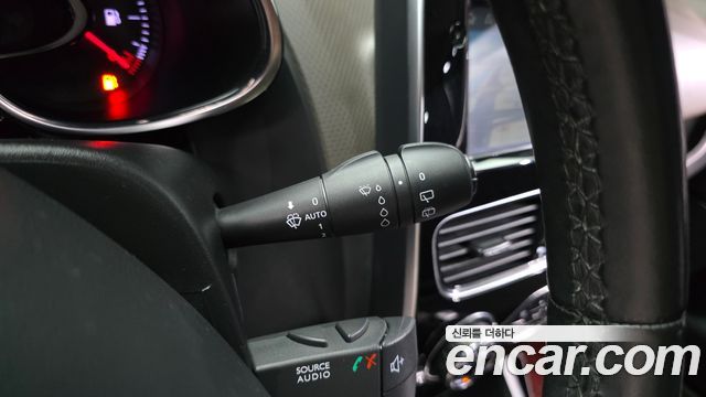 Renault Korea Clio Intens 2018 — фото 19