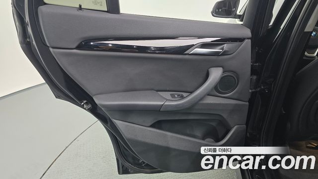 BMW X1 (F48) xDrive 18d Premium 2018 — фото 25