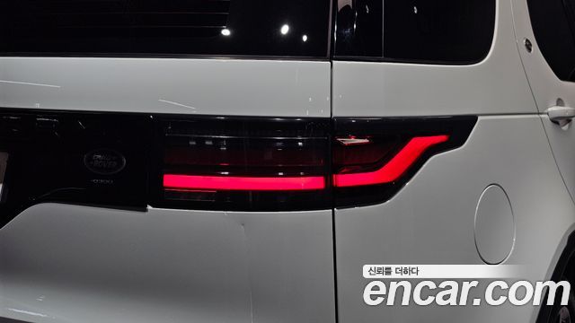 Land Rover Discovery 5 D300 HSE 2022 — фото 23