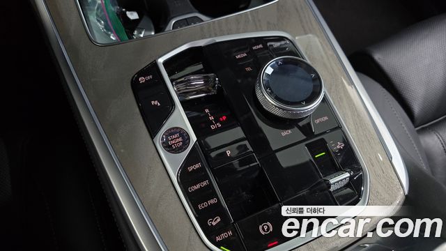 BMW X7 (G07) xDrive 40d Design Pure Excellence 6-Seater 2024 — фото 9