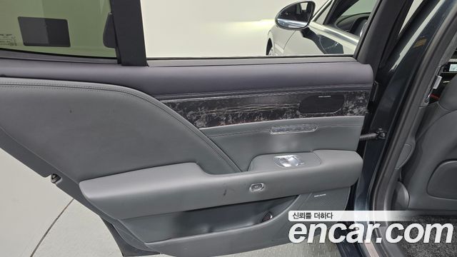 Genesis G90 (RS4) Gasoline 3.5 Turbo AWD 2022 — фото 31