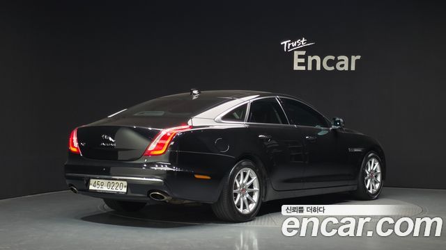 Jaguar XJ 2.0 Luxury SWB X351 2016 — фото 2