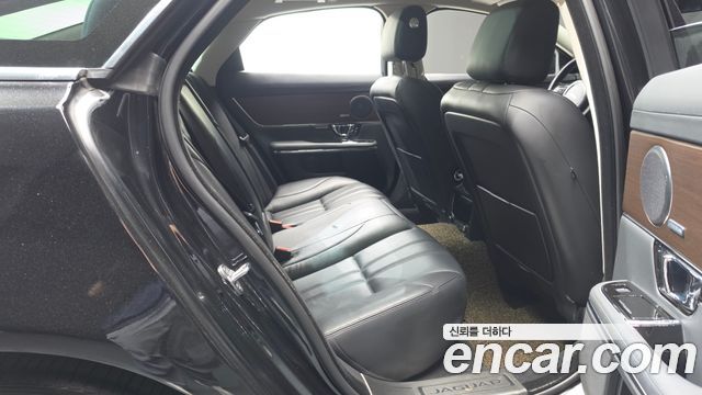 Jaguar XJ 2.0 Luxury SWB X351 2016 — фото 12