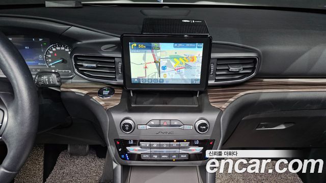 Ford Explorer (VI) 2.3 LimIted 4WD 2020 — фото 12