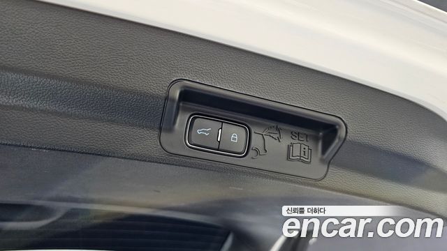 Ford Explorer (VI) 2.3 LimIted 4WD 2020 — фото 15