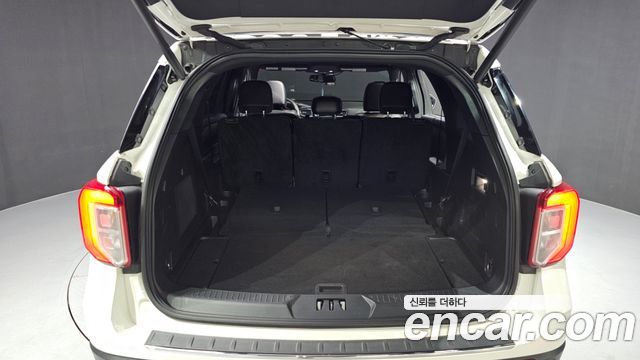 Ford Explorer (VI) 2.3 LimIted 4WD 2020 — фото 16