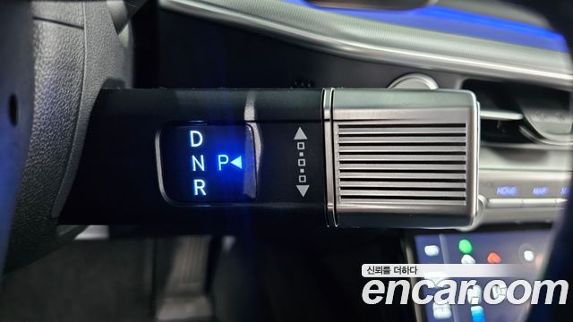 Hyundai Grandeur (GN7) 3.5 LPG 2WD Premium 2023 — фото 9